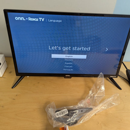 onn. 24" 720p HD Roku Smart TV (100012590-CA), 3 HDMI, 60 Hz