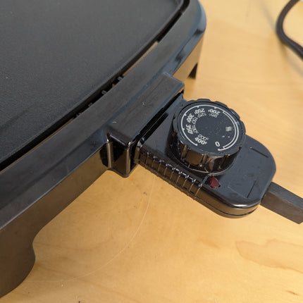 BLACK+DECKER GD2011B Family Sized Electric Griddle, 20 x 11-Inch, Black