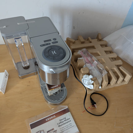 Keurig K-Supreme Plus Single Serve Coffee Maker Bundle - Special Edition