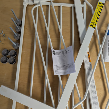 Regalo Easy Step 38.5-Inch (97.75cm) Extra Wide Baby Gate, Award Winning Brand,