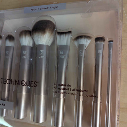 Real Techniques Au Naturale 9 Piece Makeup Brush Set, For Liquid, Cream, & Powde