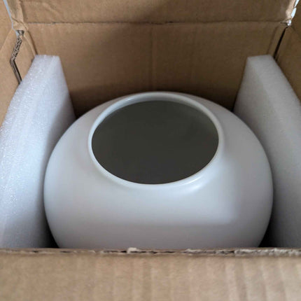 GeLive Short Round White Ceramic Vase Table Centerpiece Moon Jar Jingdezhen Hand