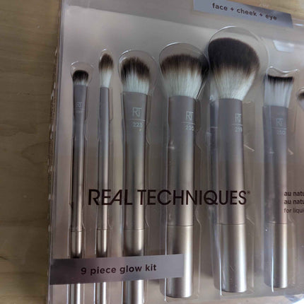 Real Techniques Au Naturale 9 Piece Makeup Brush Set, For Liquid, Cream, & Powde