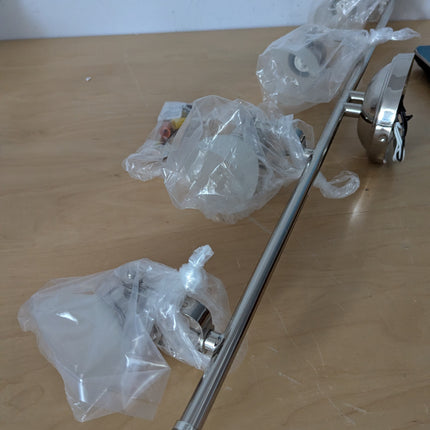 4 light fixture silver for GU10 type lightbulbs (lightbulbs not included) 30 ibc