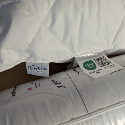 Set of 2 White Goose Feather Bed Pillows - Soft 600 Thread Count 100% Cotton, Me