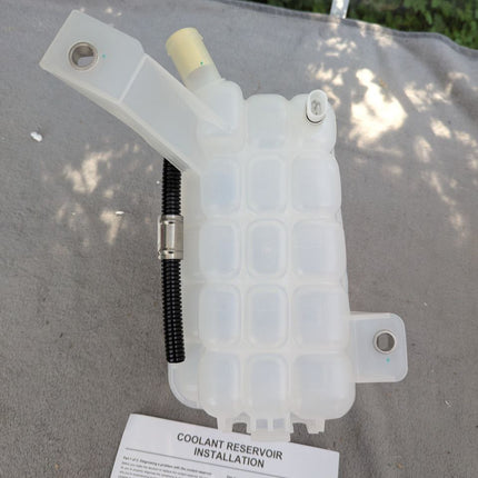 Autotecnica 19353731 Expansion Tank w/Cap & Sensor, Incl. Cap