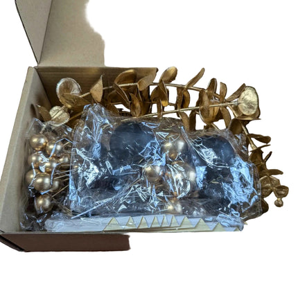 Gold color birthday party decorations leafs