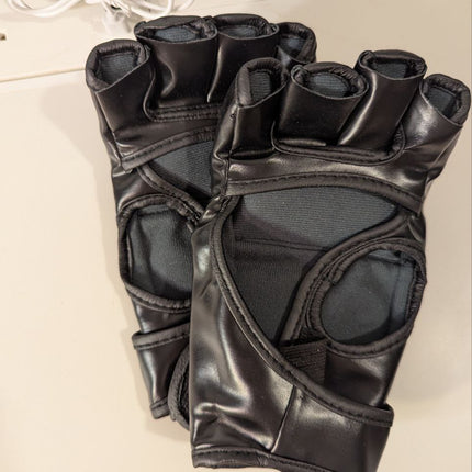 2025 New Smart Music Boxing Machine with Premium Boxing Gloves