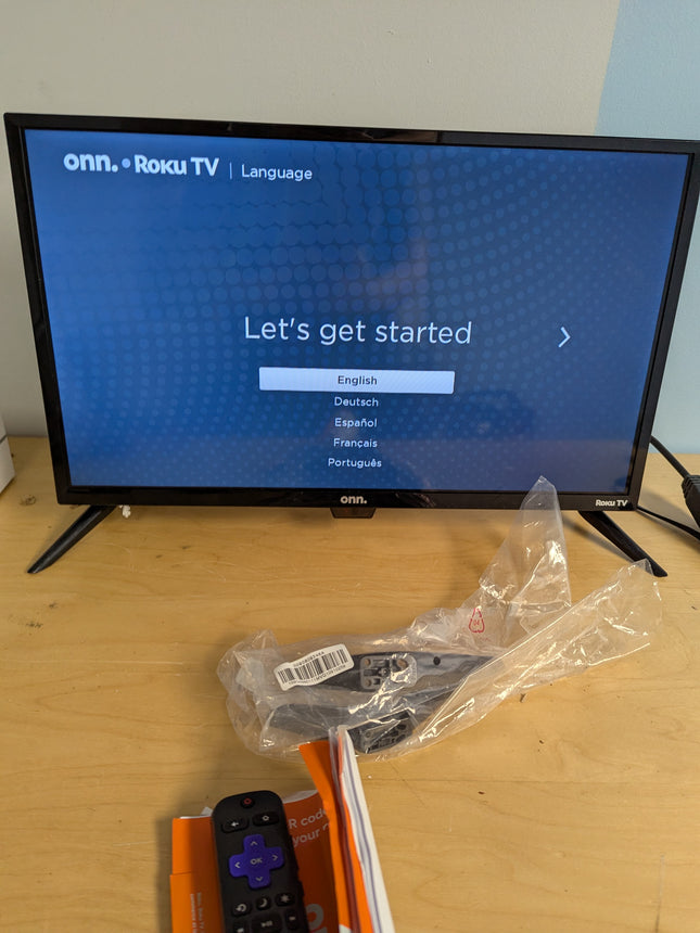 onn. 24" 720p HD Roku Smart TV (100012590-CA), 3 HDMI, 60 Hz
