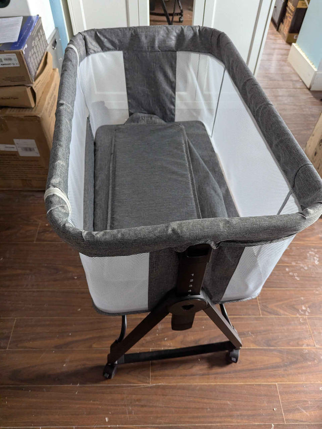Mesh Crib 3-in-1 Baby bedside crib - breathable mesh co-sleeper bassinet