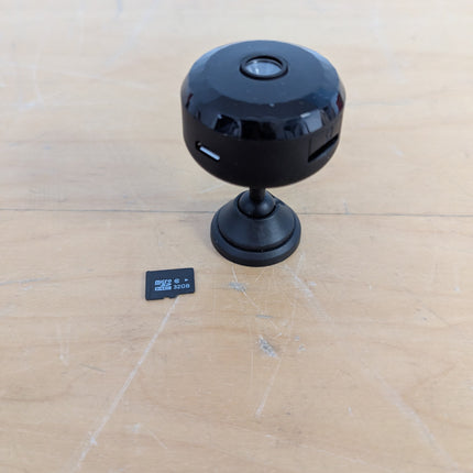 Mini camera with 32 gb sd card usb-c charged