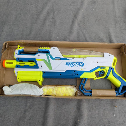 Hasbro Nerf Hyper Siege-50 Pump-Action Blaster, 40 Nerf Hyper Rounds, Eyewear, U
