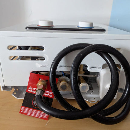 Camplux 10L Outdoor Portable Gas Water Heater, Tankless Propane Water Heater wit