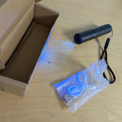 UNROEVS UV Flashlight Rechargeable 365nm Black Light for Pet Urine Detection,Sma