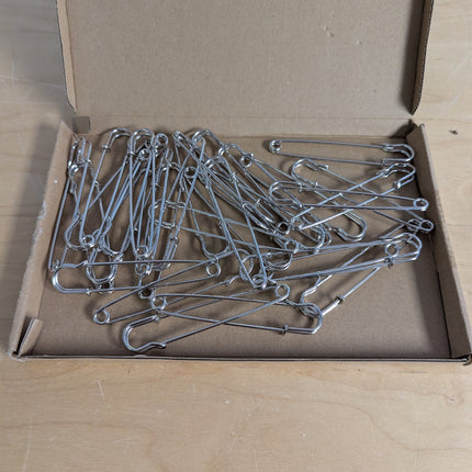 CeAnGye Heavy Duty Safety Pins, 30 Pcs, 4" Silver Metal, Large, Sturdy, Practica