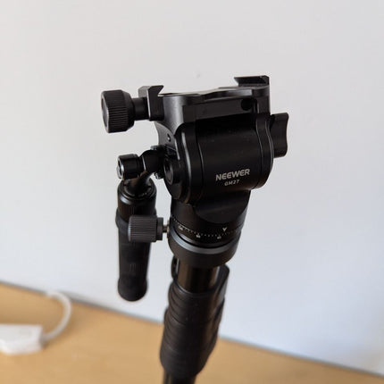 Neewer carbon fiber monopod with Fluid Head with +/-10° Leveling Base(⌀37mm), Me