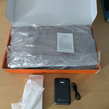 FREEHILL Heated Blanket Battery Operated, 9V Portable Cordless Heated Blanket We