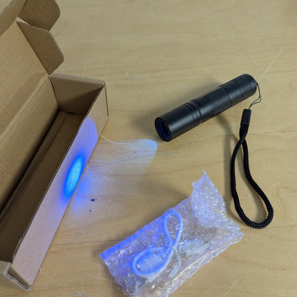 UNROEVS UV Flashlight Rechargeable 365nm Black Light for Pet Urine Detection,Sma