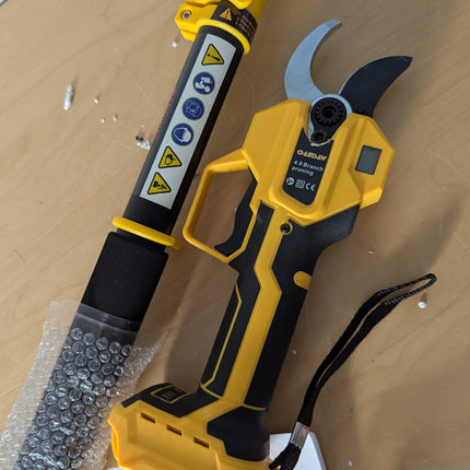 2-in-1 Electric Pole Pruning Shears Cordless Compatibility with DEWALT 20V MAX B
