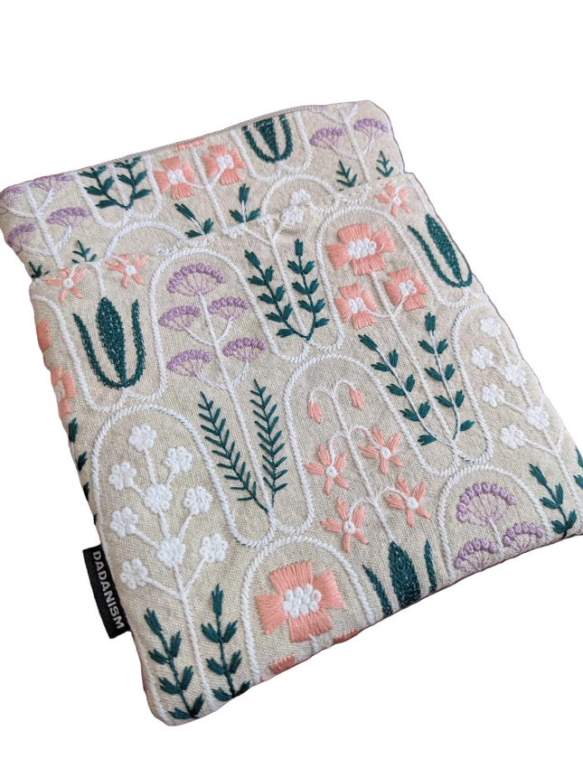 Embroidered Daisy Padded Sleeve for All-New Kindle Paperwhite, 7 Kindle Colorsof
