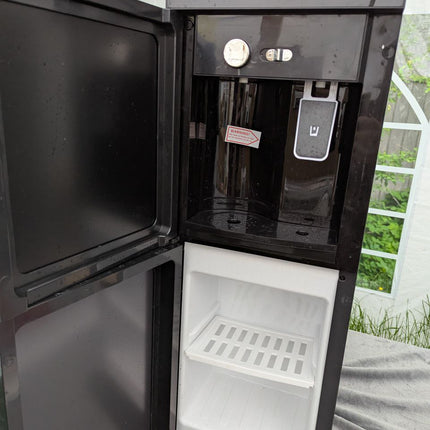 Vertical Barreled Water Dispenser With Safety Lock Cooling and Heating Water Dis