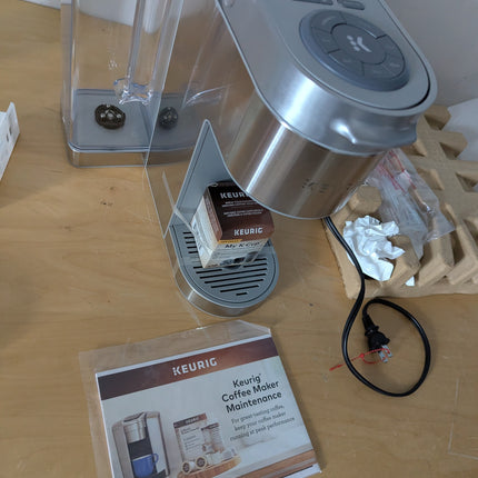 Keurig K-Supreme Plus Single Serve Coffee Maker Bundle - Special Edition