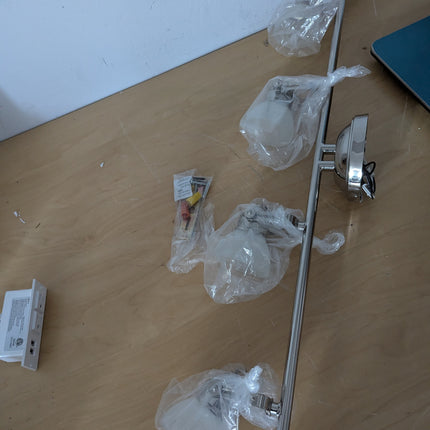 4 light fixture silver for GU10 type lightbulbs (lightbulbs not included) 30 ibc
