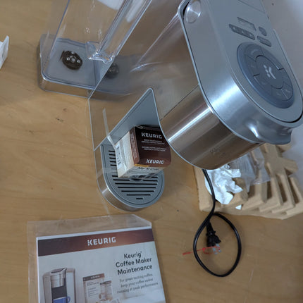 Keurig K-Supreme Plus Single Serve Coffee Maker Bundle - Special Edition