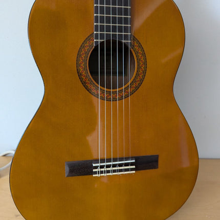 Yamaha C40 Full Size Nylon-String Classical Guitar