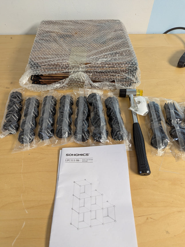 SONGMICS 6 Cube Storage Organizer, DIY Closet Shelf, Plastic Clothes Organizer,