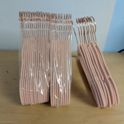 SONGMICS Velvet Hangers, Non-Slip Hanger, Rose Gold Color Swivel Hook, 30-Pack,