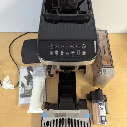 De'Longhi Magnifica Evo Automatic Espresso & Cappuccino Machine with LatteCrema, 13 Grind Settings, Silver