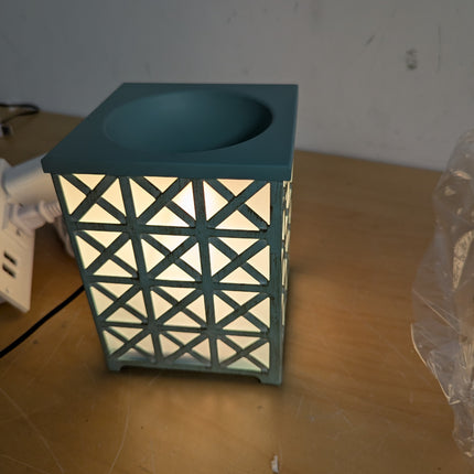 Scentsationals Candle Warmer, Wax Warmer, Thousand Kisses (Mint) https://a.co/d/