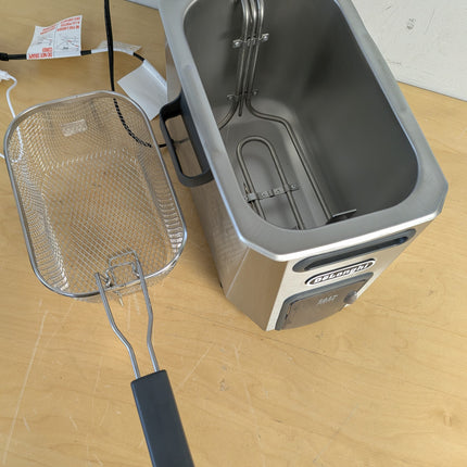 Actual unit: De'Longhi Livenza deep fryer without top lid