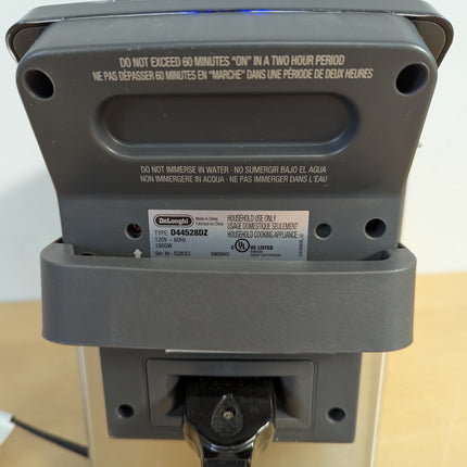 Actual unit: De'Longhi Livenza deep fryer without top lid