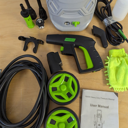 Actual unit: KVAOK W6 pressure washer and accessories