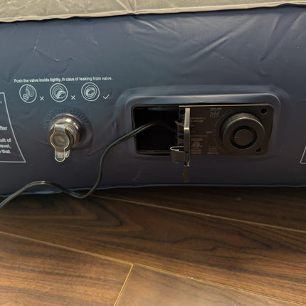 Actual unit: Lewondr queen air mattress inflated