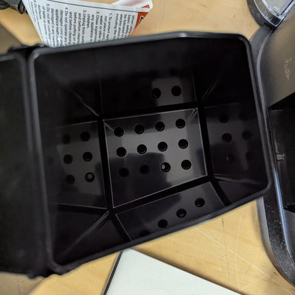 Actual unit: used-capsule container