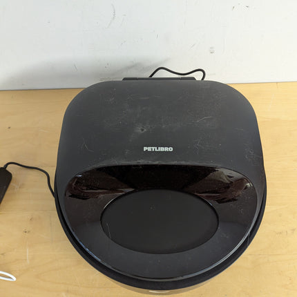Actual unit: PETLIBRO wet food cat feeder, wear as shown