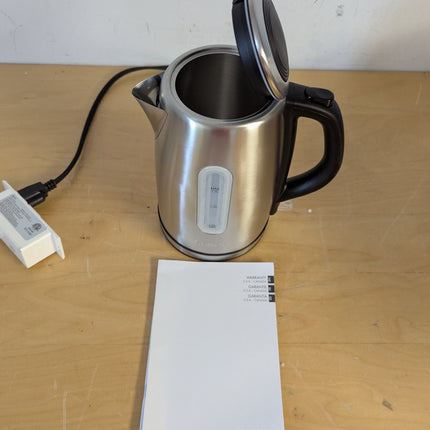 Actual unit: Salton JK1903 kettle with the lid open